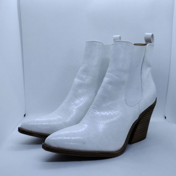 Barn Babe Shoes - Barn Babe Snakeskin Pattern Western Boots Women's 10 White Rodeo Cowgirl Boho